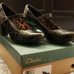 Clarke shoes